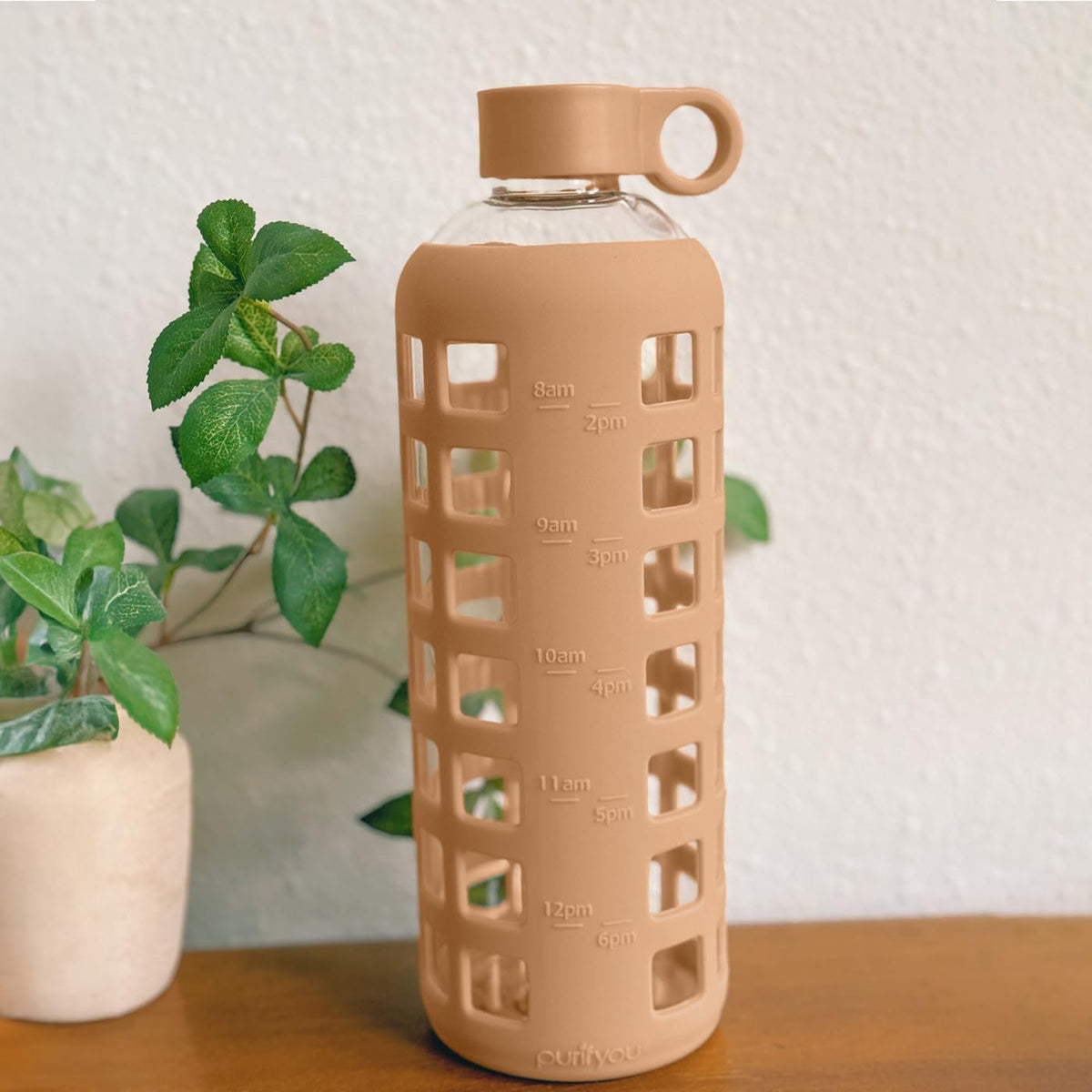 purifyou 40oz / 32oz / 22oz / 12oz Borosilicate Glass Water Bottle with Time & Volume Markers, Silicone Sleeve, Stainless Steel Lid – Reusable Glass Bottle for Water & Juice (22oz Iced Coffee)