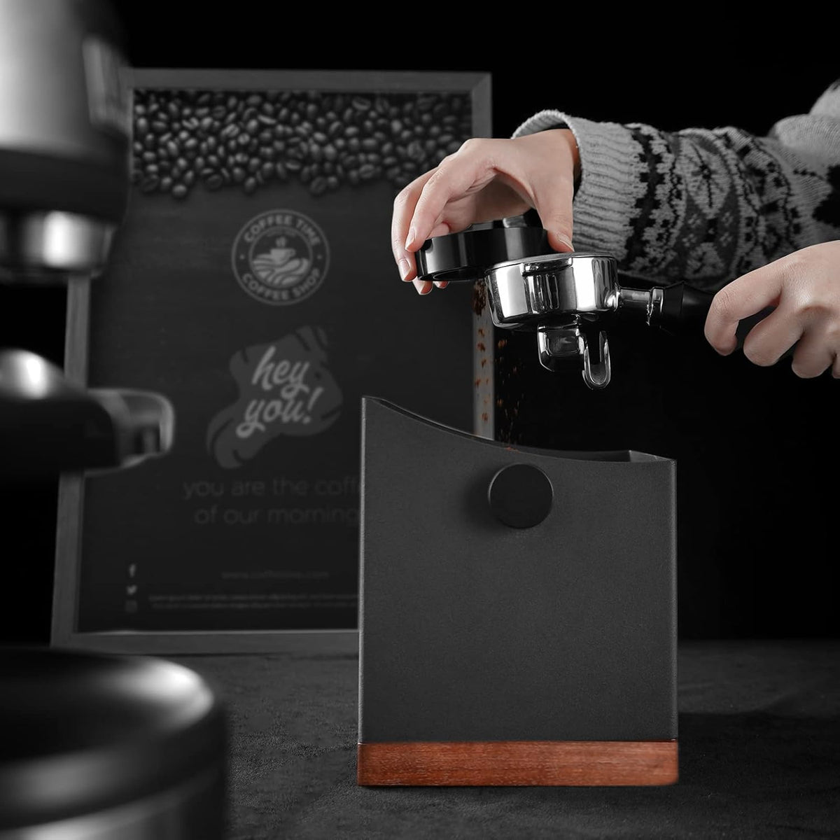 CrossCreek Coffee Knock Box, 2.5L Large Espresso Grounds Container, Metal & Walnut Wood, Removable Silicone Knock Bar & Non-Slip Base