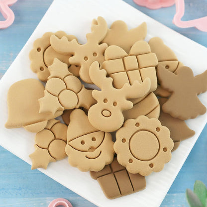 8Pcs Christmas Cookie Cutters, 3D Cookie Cutter Set, Snowman Deer Gift Cutters Cake Baking Fondant Embosser Stamps Christmas Party DIY Cake