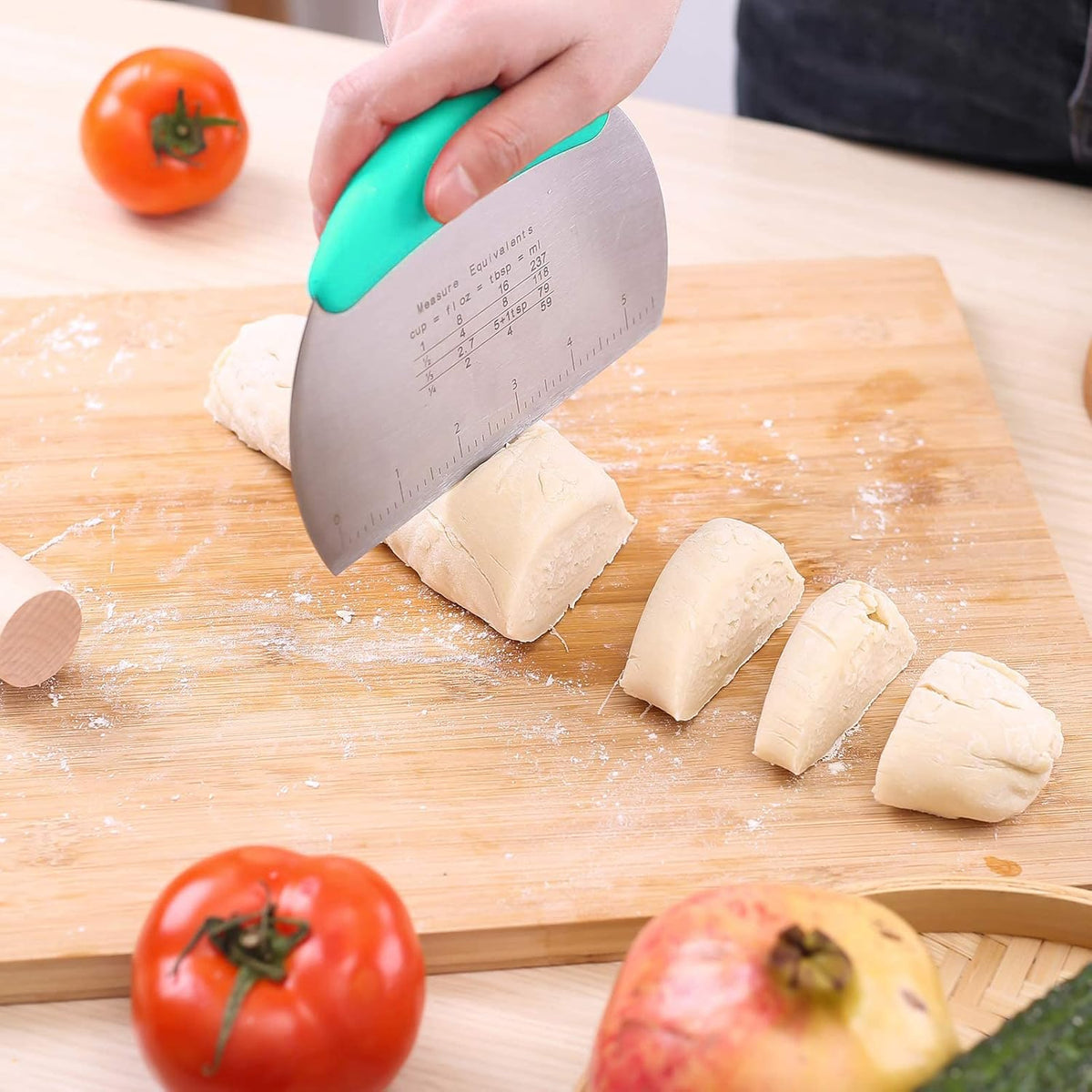 1 pcs Dough Pastry Scraper Chopper/Stainless Steel Dough Scraper Cutter with Ergonomic Rubber Non-Slip Grip/Dough Scraper Cutter/Pro Pastry Pizza Cutter Chopper (Blue-green)