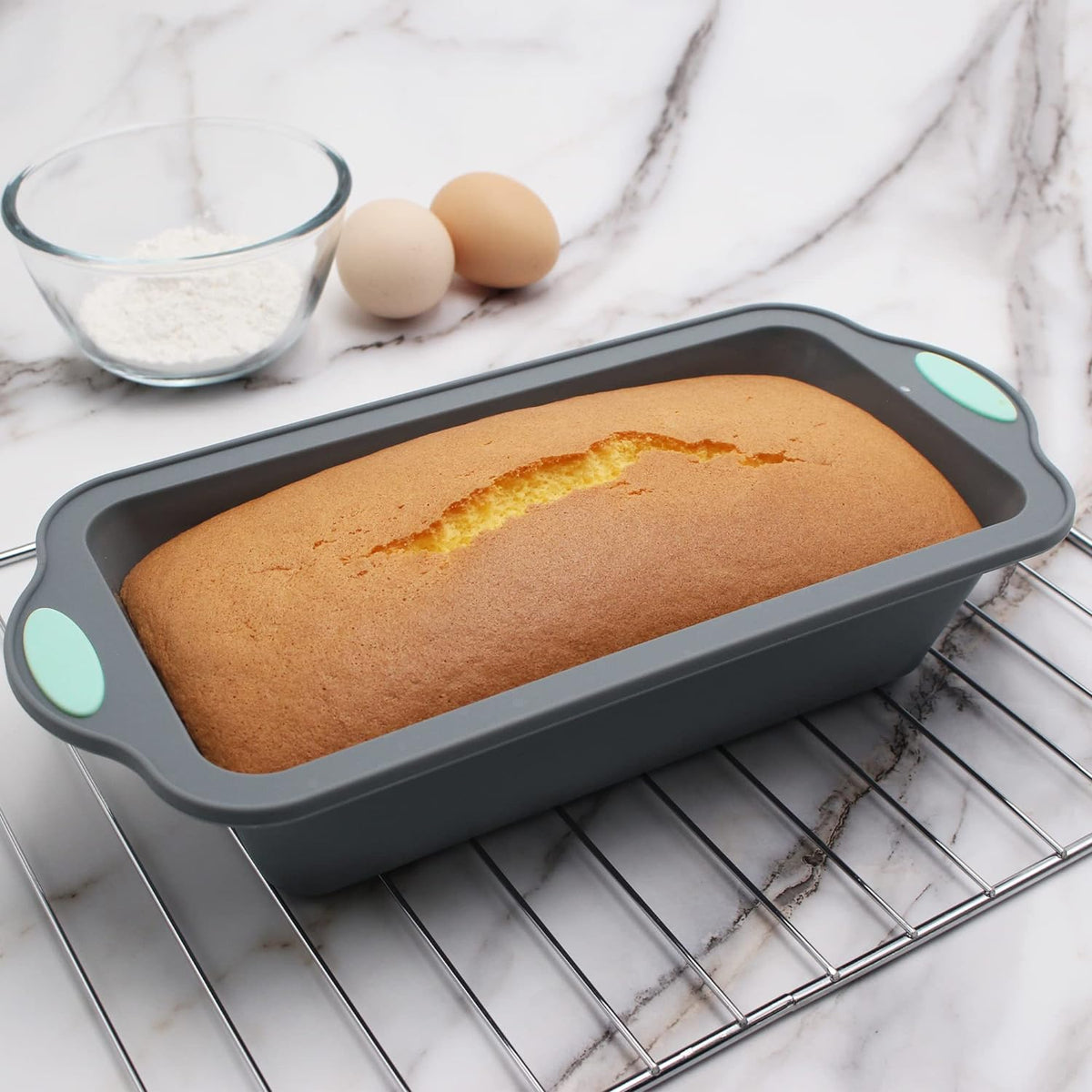 To encounter 9 Inch Silicone Bread and Loaf Pan, 2 Pack Food Grade Nonstick Silicone Molds for Baking Banana Bread, Meat Loaf, Pound Cake