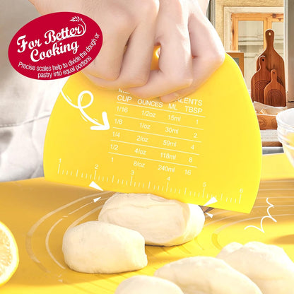 Teenitor 2 Pieces Dough Scraper, Dough Cutter Bench Scraper, Dough Scrapers Multipurpose Food Scrapers for Dough, Cake, Bread Yellow and Green