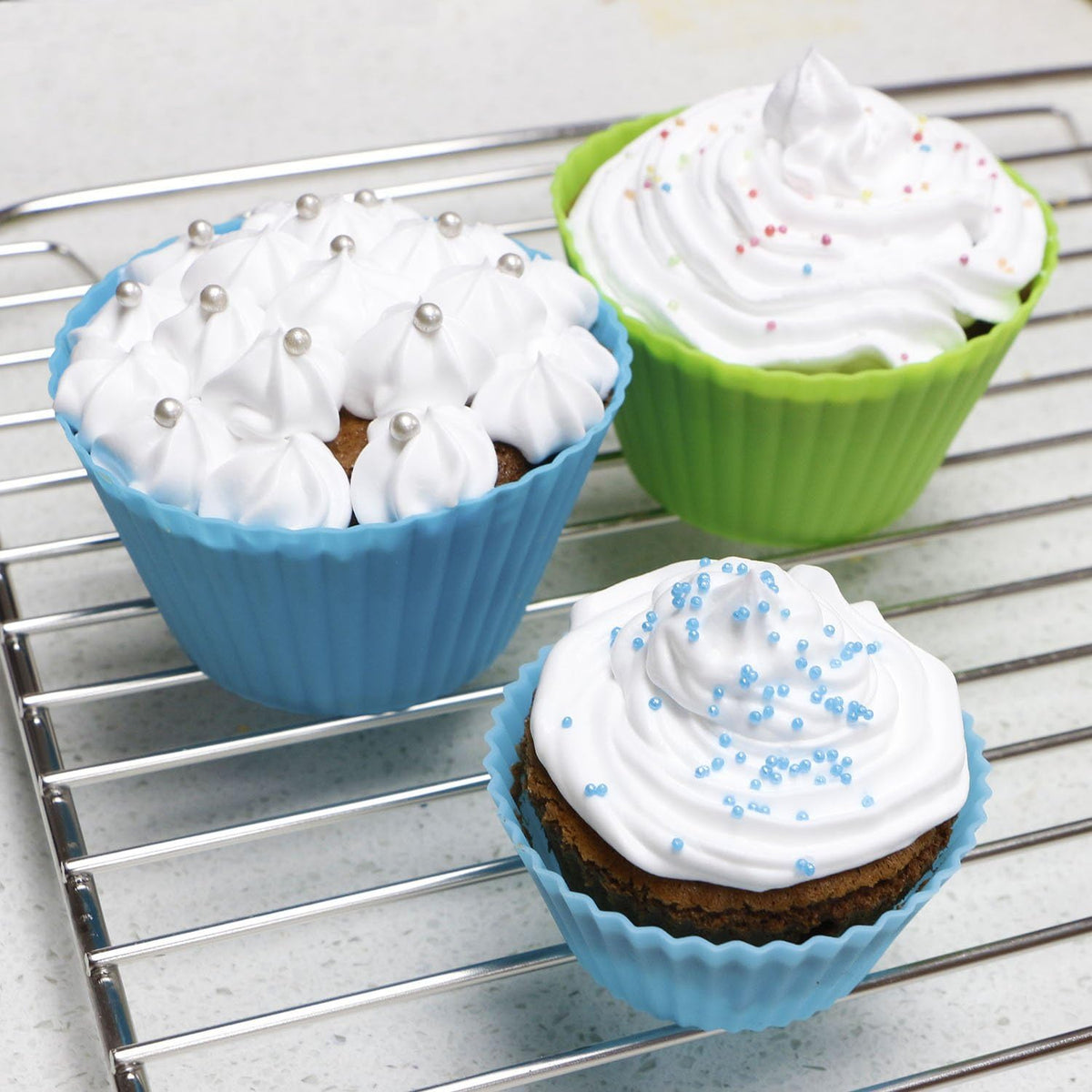 Webake Jumbo Silicone Muffin Cups, 3.5 Inch Jumbo Silicone Baking Cups Reusable Cupcake Liners Nonstick Large Cake Cups Set Stand Alone Cupcake