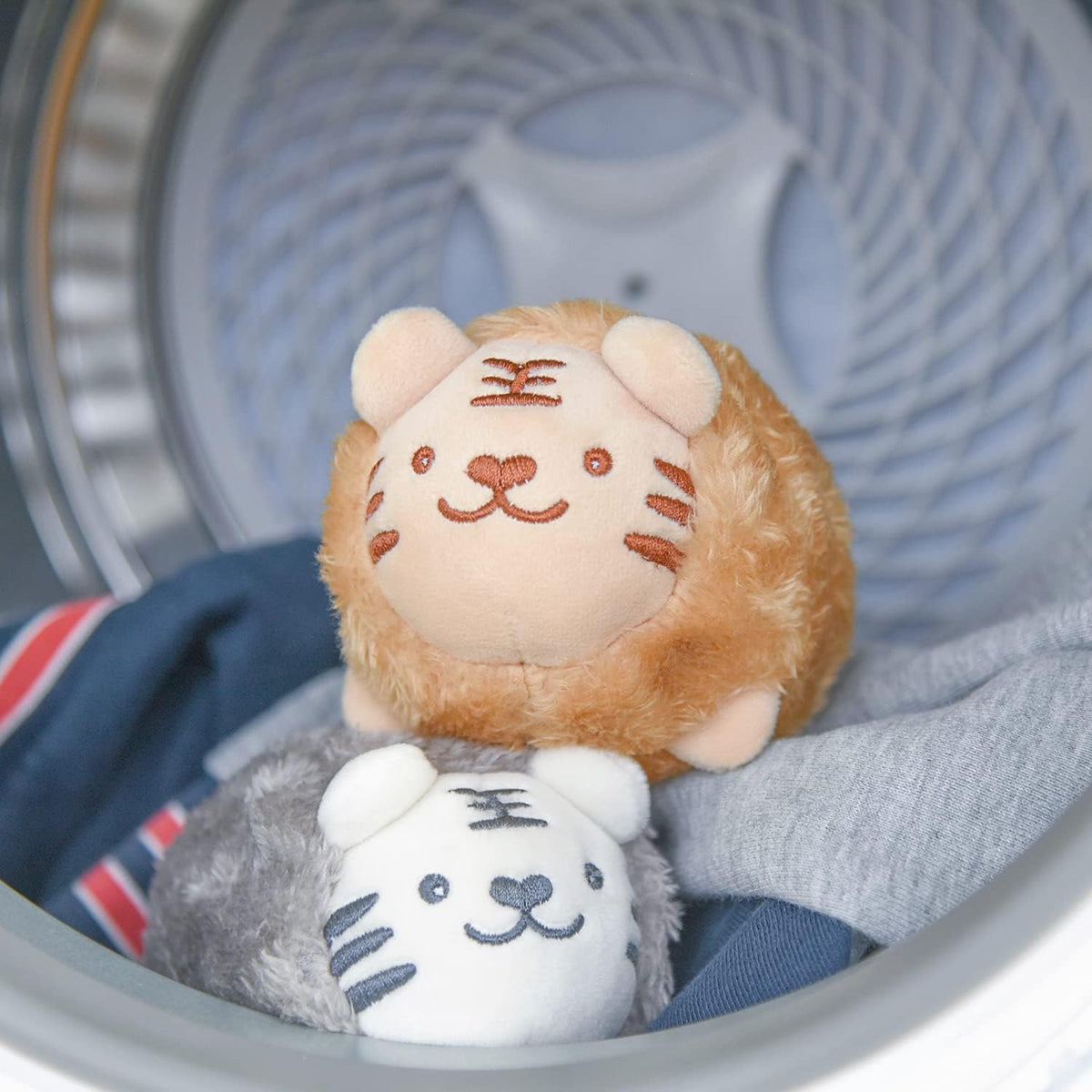 XL Size Wool Dryer Balls 6 Pcs - Over 2000 Loads,Lovely Tiger Appearance-Reusable,Hypoallergenic Baby Safe & Chemical Free to Reduce Sticky Wool When Drying & Shorten Drying Time…