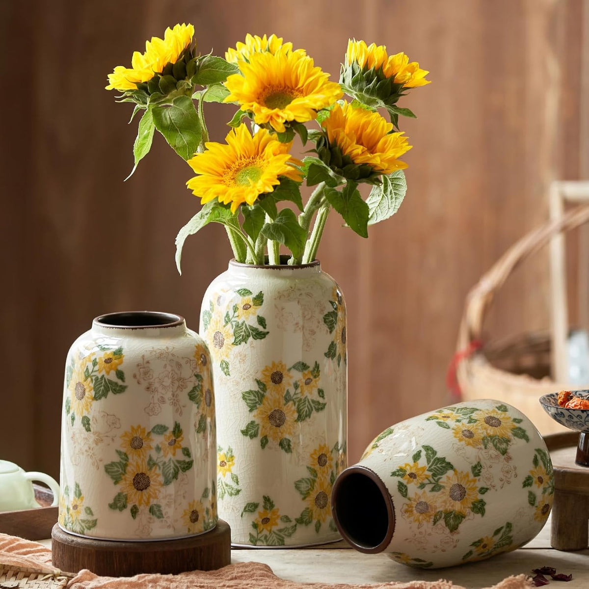 Vintage Ceramic Vase, 7.9 Inch Chinoiserie Sunflower Yellow Floral Vases, Retro Ice Cracked Rustic Antique Flower Vases for Modern Coffee Table Home