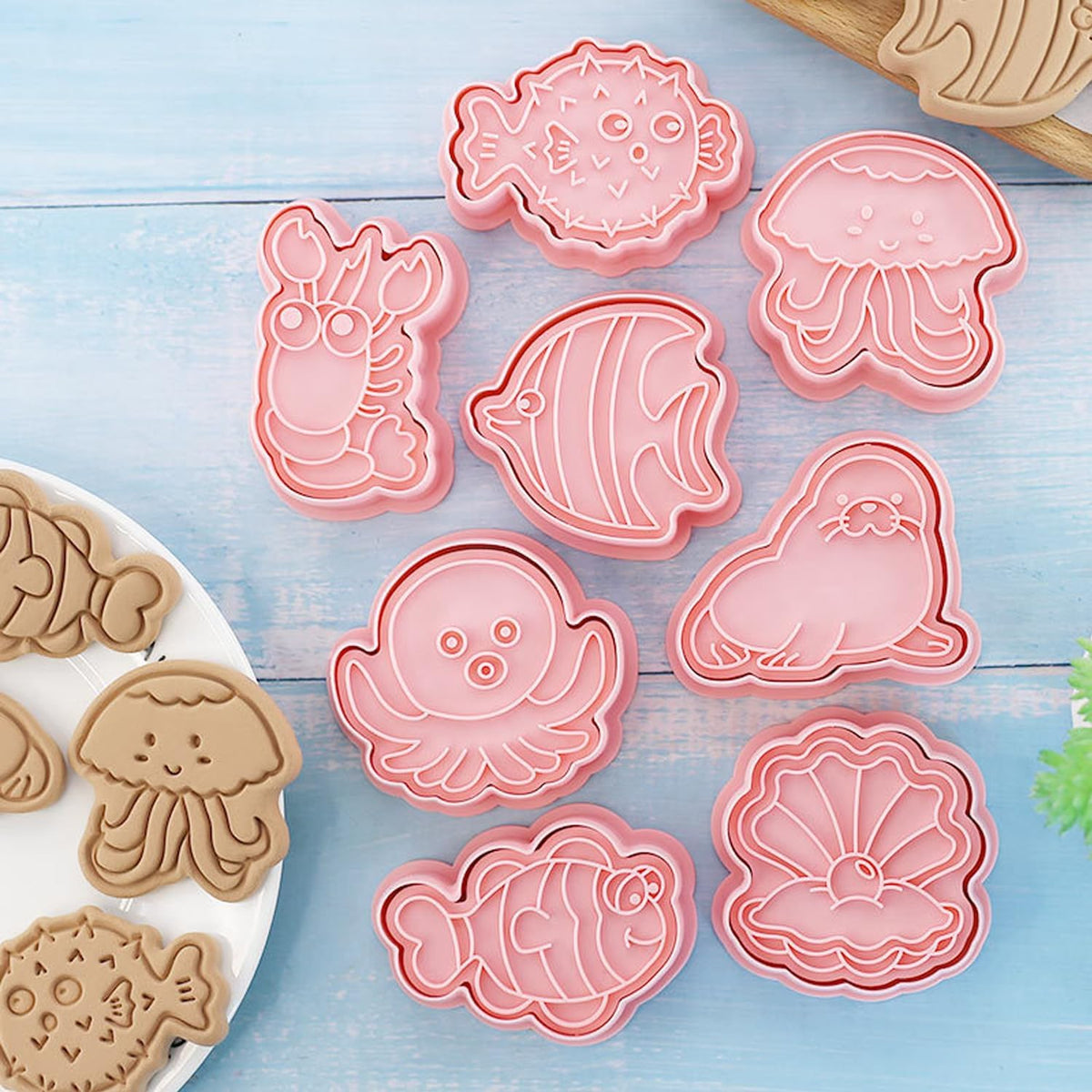 16Pcs Ocean Animal Cookie Cutters with Plunger Stamps Set, Fish, Dolphin, Starfish Plastic Biscuit Cutters