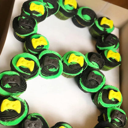 Sakolla Game Controller Silicone Molds, 16 Cavity Video Game Controller Molds for Chocolate, Candy, Cake Decoration, Cake Pops, Resin