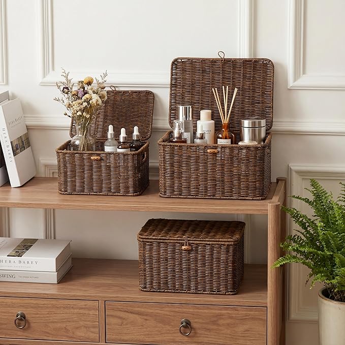 Nonam Wicker Storage Basket with Lid, Large Shelf Baskets for Boho Decor, Plastic Basket, Lidded Home Storage Bins - Stackable Containers Boxes for Organizing - Brown