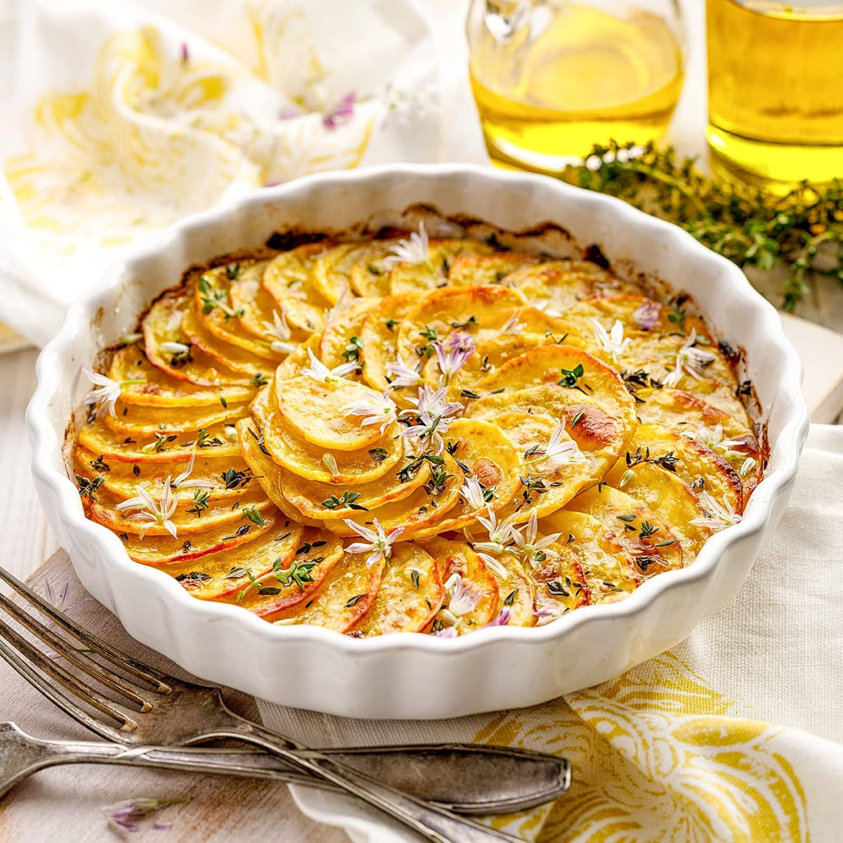 Delling Set of 2 Tart Pans, 9.5 inch Quiche Pan, Ceramic Fluted Quiche Baking Dish/Pie Pan, Perfect for Baking Tart Pies and Chicken Pot Pie