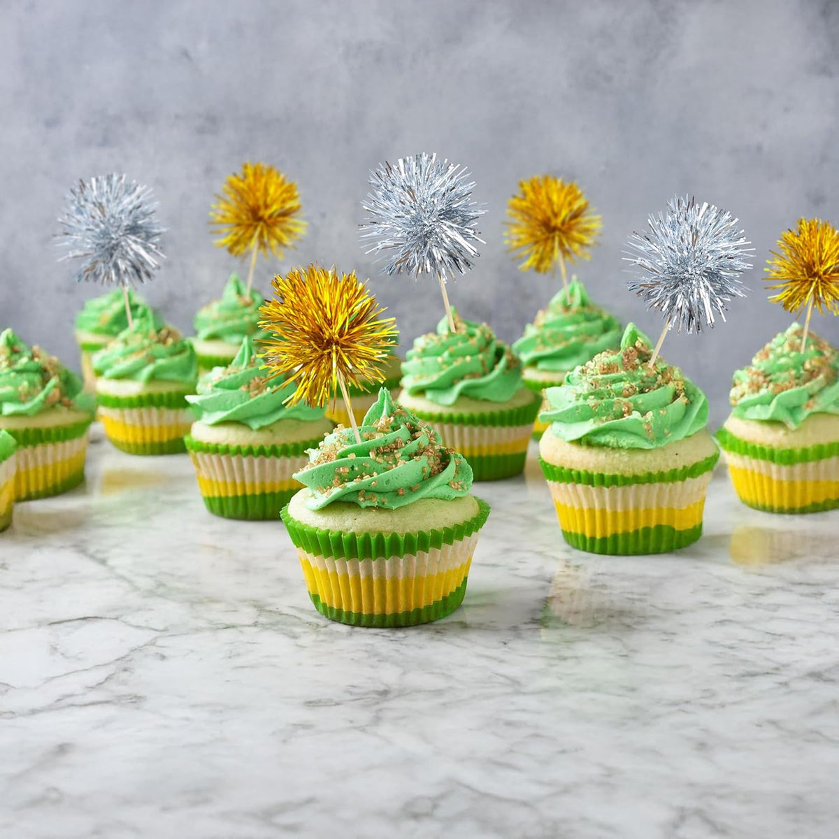 Ephlyn 30Pcs Foil Firework Cupcake Toppers Party Birthday Cake Toppers Supplies Sparkle Tinsel Cocktail Fruit Toothpick for Birthday Wedding Graduation Party Supplies Gold Silver