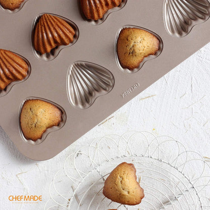 Chefmade Madeleine Mold Cake Pan, 12-Cavity Non-Stick Heart-shaped Shello Madeline Bakeware for Oven Baking (Champagne Gold)