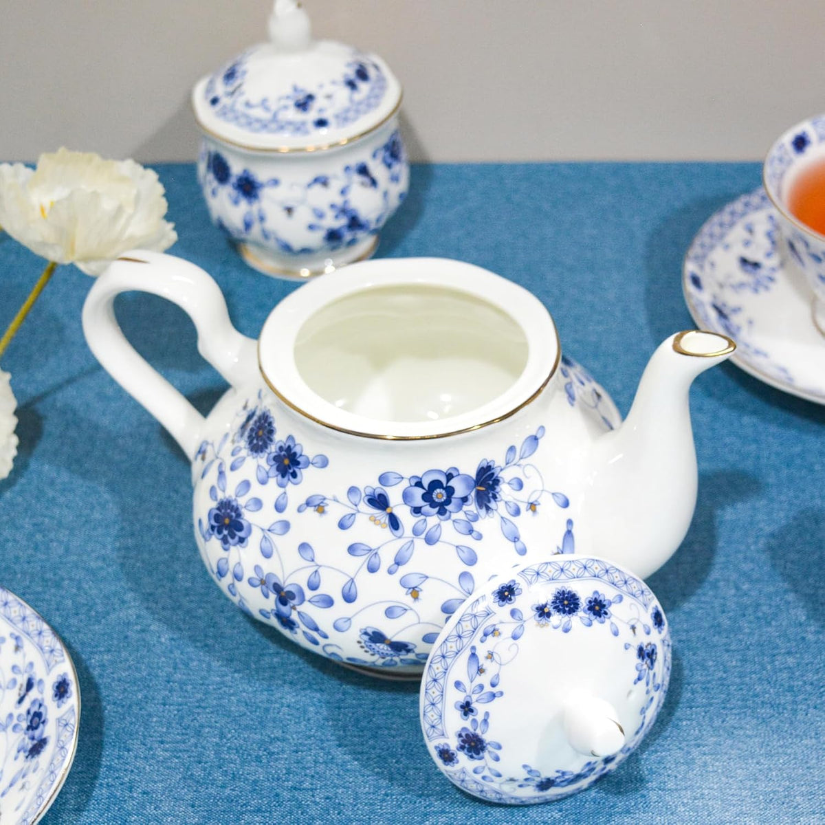 Bone China Tea Set, 21-Pieces Porcelain Tea Set for Adults, Tea Cups And Saucers for 6, with Teapot, Spoons, Sugar Bowl, Creamer Pitcher, Vintage Tea Set for Women Tea Party (Blue)