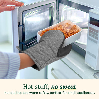 Cuisinart Mini Oven Mitts – 5.5” x 7” Heat-Resistant Kitchen Mitts for Oven with Non-Slip Neoprene Palm, Cotton Filling, and Fabric Loop