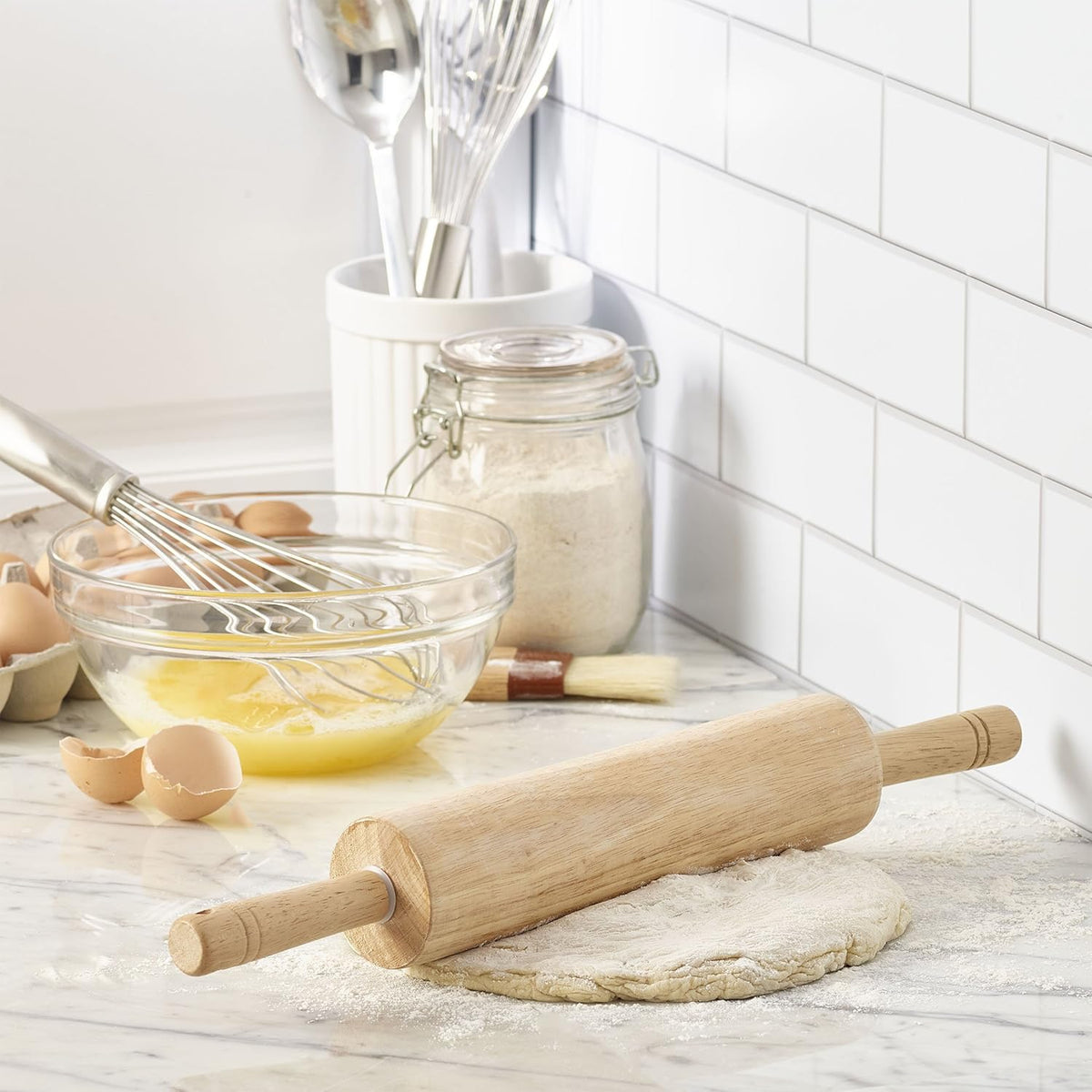 Farberware Classic Wood Rolling Pin, 18-Inch Hardwood Dough Roller for Baking Pizza, Pies, Pastry and Cookies, Ergonomic Handles, Kitchen Essential