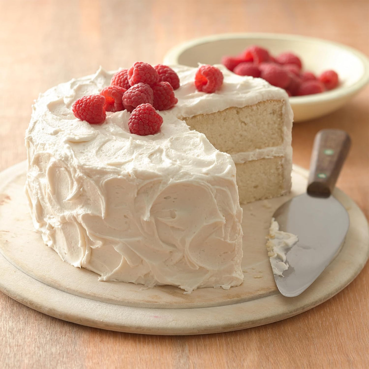 Betty Crocker Favorites Super Moist White Cake Mix, Holiday Baking, 14.25 oz
