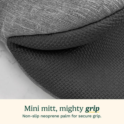 Cuisinart Mini Oven Mitts – 5.5” x 7” Heat-Resistant Kitchen Mitts for Oven with Non-Slip Neoprene Palm, Cotton Filling, and Fabric Loop