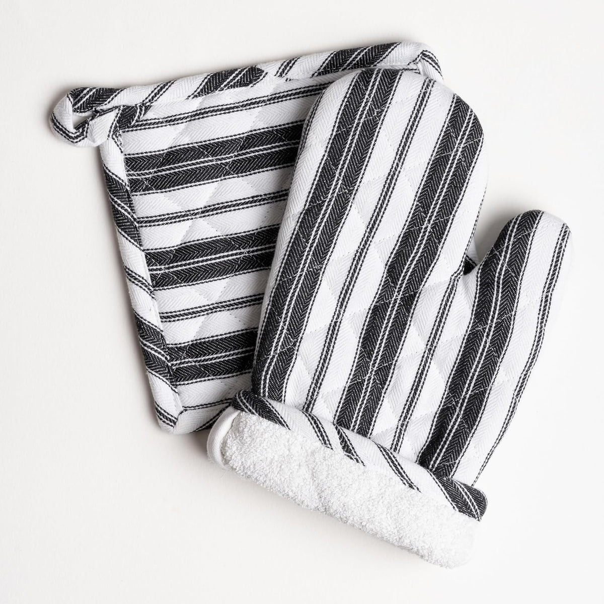 1 Oven Mitt, 1 PotHolder & 1 Kitchen Apron Set - Durable Heat Resistant Gloves - Thick Mittens for Kitchen - Suitable for Cooking, Baking, Grilling