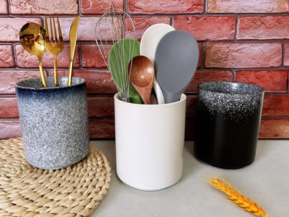 Medium Stoneware Kitchen Utensil Holder for Kitchen Counter Short Cooking Utensil Holder for Countertop Spatula Holder Small Utensil Crock Cutlery Holder Silverware Caddy Flower Vase (White)